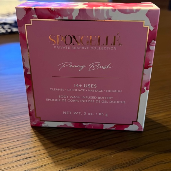 Spongelle Peony Blush Body Buffer - Picture 2 of 3